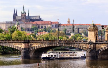 Prag Kalesi ve Saint Vitus Katedrali, Çek Cumhuriyeti. Panoramik görünüm
