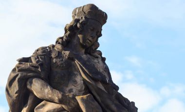 Heykelin üzerine Charles bridge, Prague, Çek Cumhuriyeti