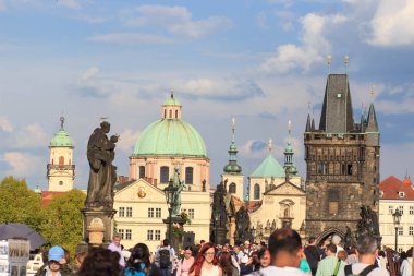 Heykelin üzerine Charles bridge, Prague, Çek Cumhuriyeti