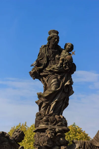 Statue sur le pont Charles, Prague, République tchèque — Photo