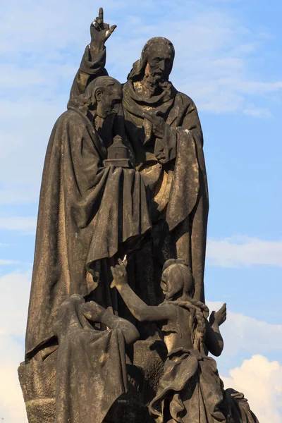 찰스 다리, 프라하, 체코 공화국에 동상 — 스톡 사진