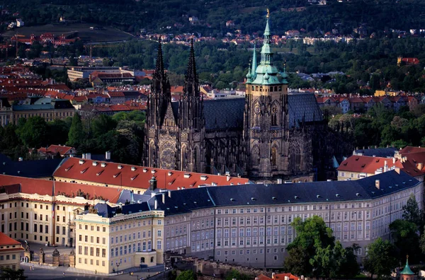 Castillo de Praga y Catedral de San Vito, República Checa. Vista panorámica — Foto de Stock