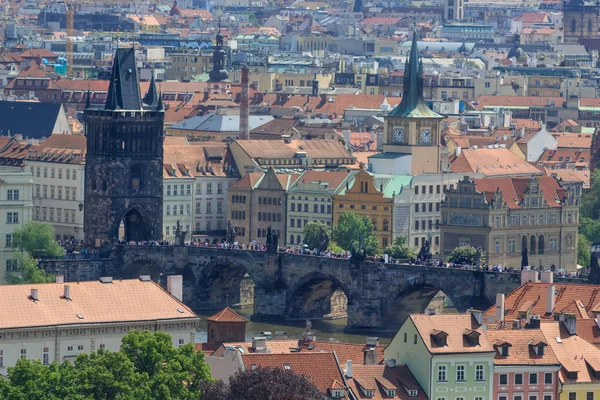 Panoramatický pohled panorama Prahy v pozdně odpoledním jaro — Stock fotografie