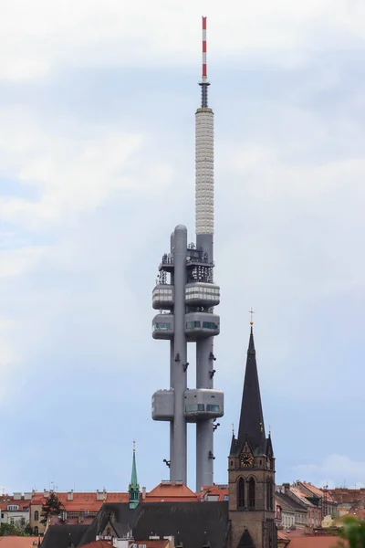 Žižkovské televizní věže v Praze — Stock fotografie