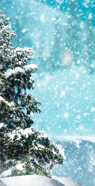 Abstraktní zimní vánoční pozadí s lesklým sněhem a sněhovou bouří. Prostor pro text. Svisle pro příběhy — Stock fotografie