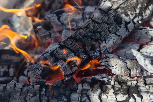 Фон з деревного вогняного вугілля — стокове фото