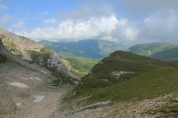 Kafkas Dağları güzelliği.