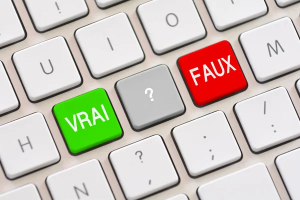 Vrai eller Faux val i franska på tangentbordet — Stockfoto