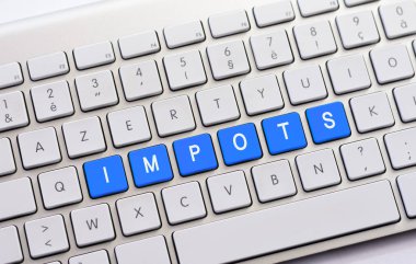 Impots beyaz klavyede yazma