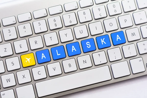 Pisanie na białym klawiatury z szkic samolotu Alaska — Zdjęcie stockowe