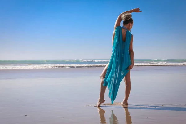 Beautiful Young Girl Blue Swimsuit Chiffon Cape Ocean — Stock Photo, Image