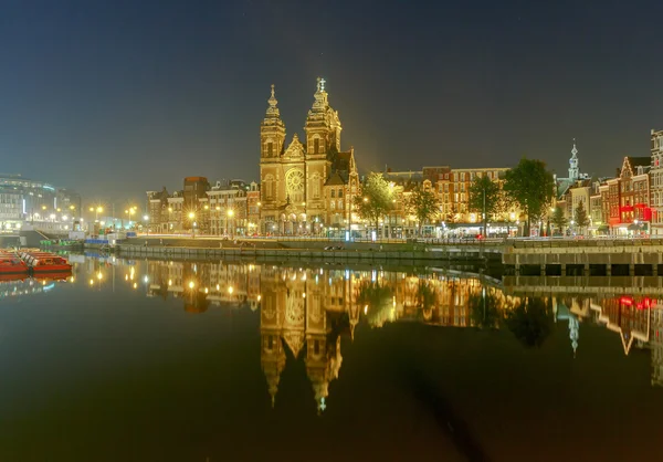 阿姆斯特丹。圣尼古拉教堂. — 图库照片