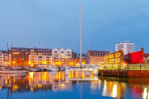 Gdansk. Central embankment at night. — Stock Photo, Image