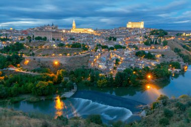 Toledo. Şehrin havadan görünümü.