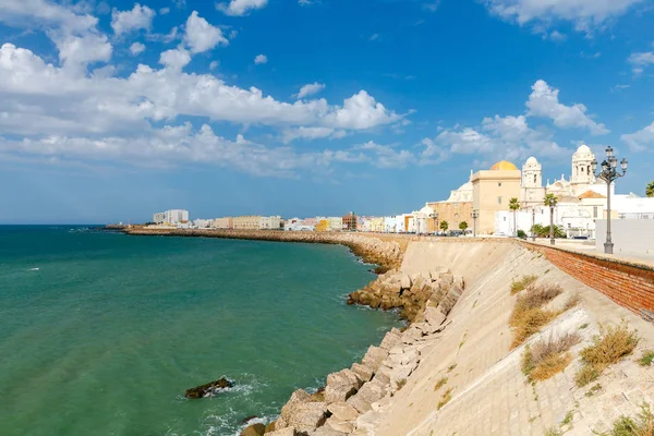 Cádiz. Terraplén municipal . —  Fotos de Stock