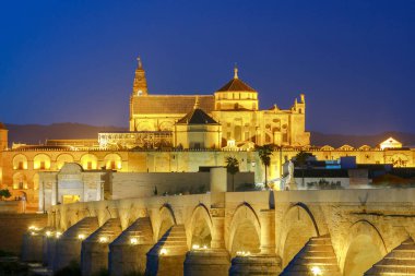 Cordoba. Roma köprüsü.