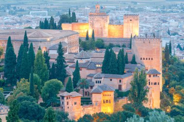 Granada. Kale ve Sarayı karmaşık Alhambra.