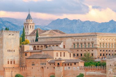 Granada. Kale ve Sarayı karmaşık Alhambra.
