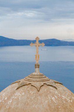 Fira. Geleneksel Yunan kilisesi.