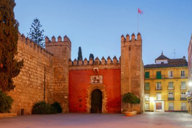 Sevilla. Lions Gate.