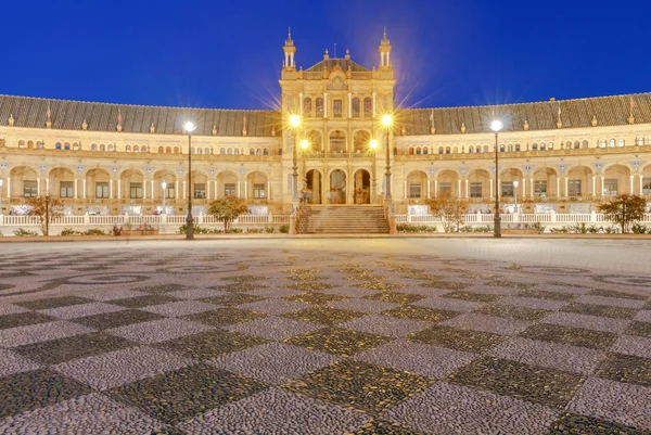 Sevilla. Spanischer Platz oder Plaza de espana. — Stockfoto