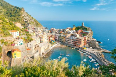 Vernazza. Eski İtalyan Köyü Akdeniz kıyısında.
