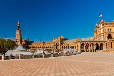 Seville. İspanyolca kare ya da Plaza de Espana.