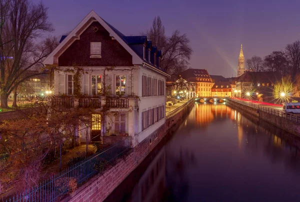 Strasbourg. Eski şehrin Petite France bölgesi. — Stok fotoğraf