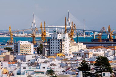 Cadiz. Köprü Anayasanın.