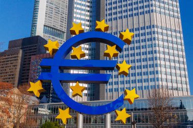 Frankfurt. Heykel kompozisyon Euro.