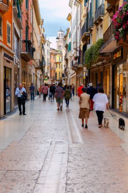 Verona. Eski şehir sokak.