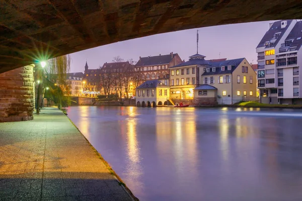 Estrasburgo. Petite França distrito na cidade velha . — Fotografia de Stock