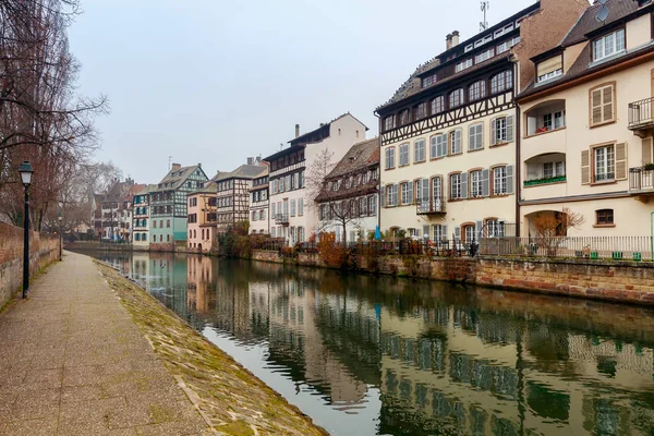 Страсбург. Маленька Франції району у Старому місті. — стокове фото
