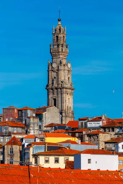 Porto. Tower Torre dos Clerigush. — Zdjęcie stockowe