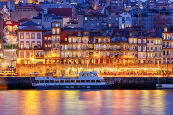 Porto. Quay w nocy. — Zdjęcie stockowe