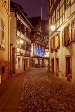 Strasbourg. Eski şehrin Petite France bölgesi.