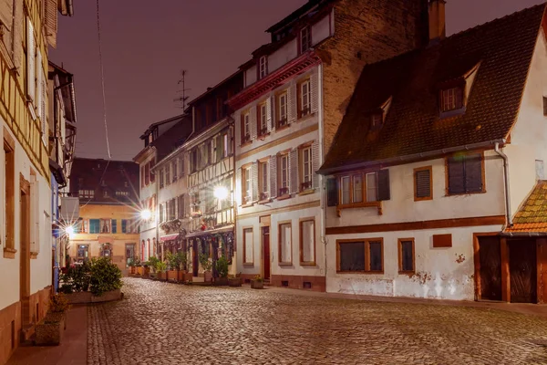 Strasbourg. Petite France-distriktet i den gamla staden. — Stockfoto