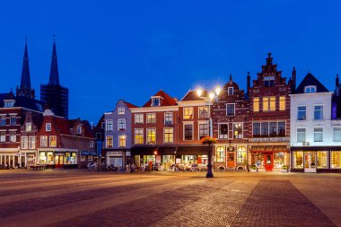 Delft. Pazar Meydanı.