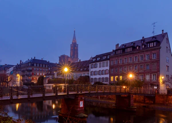 Strasbourg. Quay St. Thomas. — Stock Photo, Image