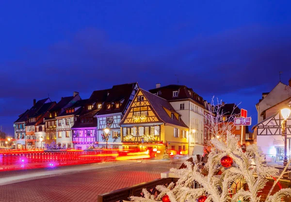 Franska staden Colmar på julafton. — Stockfoto