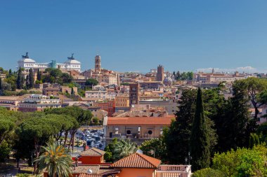 Roma. Aventine tepesinden şehrin manzarası.