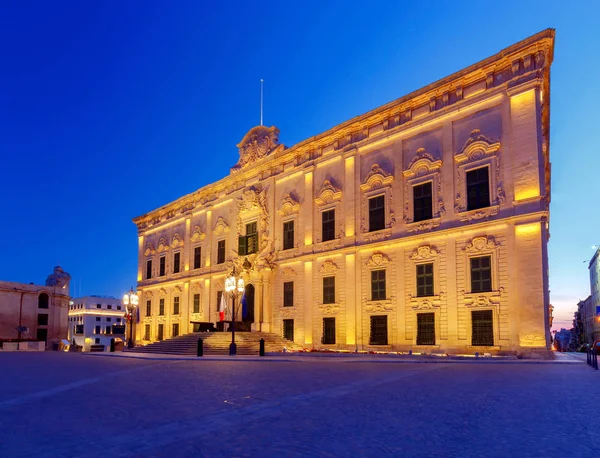 Valletta vagyok. Auberge de Castille-ban. — Stock Fotó