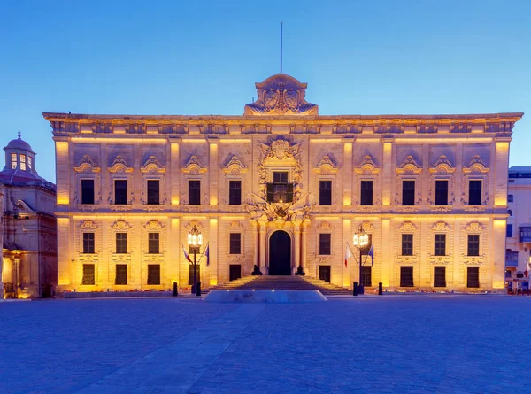 Valletta vagyok. Auberge de Castille-ban. — Stock Fotó