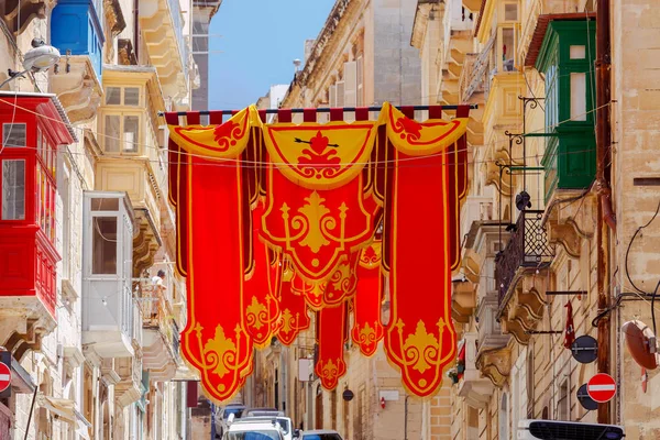 Valletta. Flags on the day of St. Augustine. — Stock Photo, Image