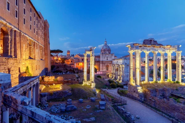 Roma. Foro Romano al tramonto . — Foto Stock