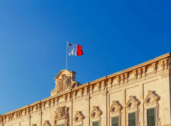Μάλτα. Εθνική σημαία. — Φωτογραφία Αρχείου