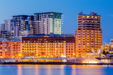 Valletta. Modern bir bölge olan Sliema.