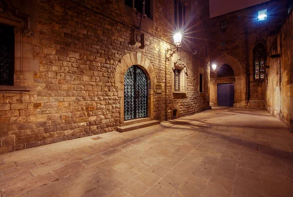 Barcellona. Quartiere gotico di notte . — Foto Stock
