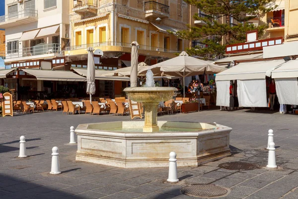 Chania. Praça da cidade . — Fotografia de Stock