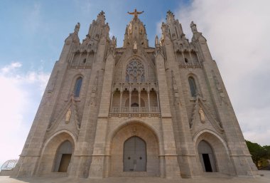 Barcelona. İsa'nın kutsal kalbi Tapınağı.